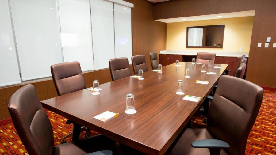 Courtyard By Marriott Cincinnati Midtown/Rookwood Buitenkant foto