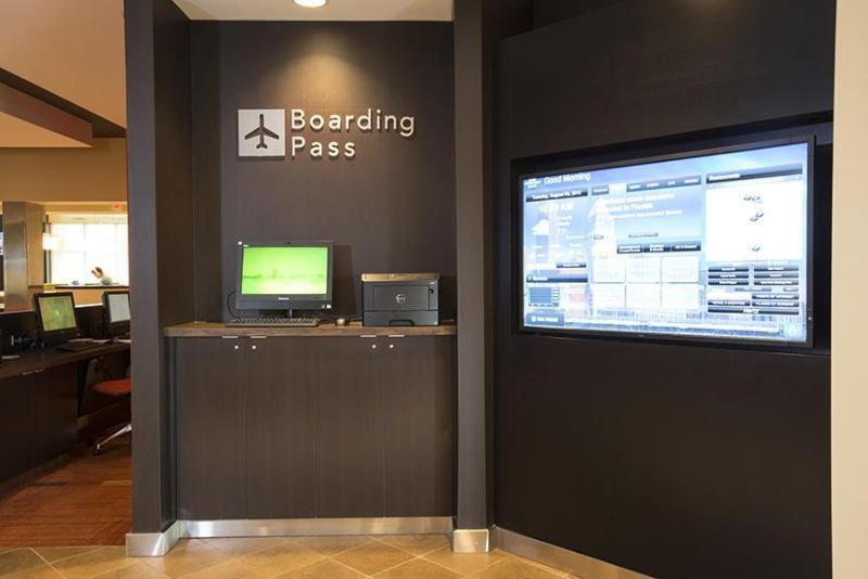 Courtyard By Marriott Cincinnati Midtown/Rookwood Buitenkant foto