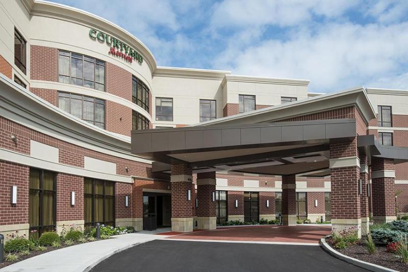 Courtyard By Marriott Cincinnati Midtown/Rookwood Buitenkant foto