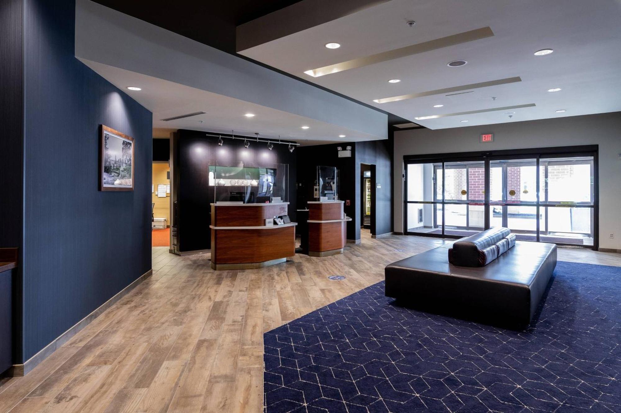 Courtyard By Marriott Cincinnati Midtown/Rookwood Buitenkant foto