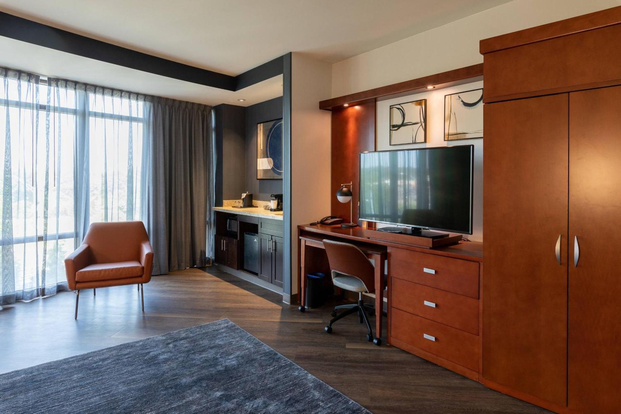 Courtyard By Marriott Cincinnati Midtown/Rookwood Buitenkant foto