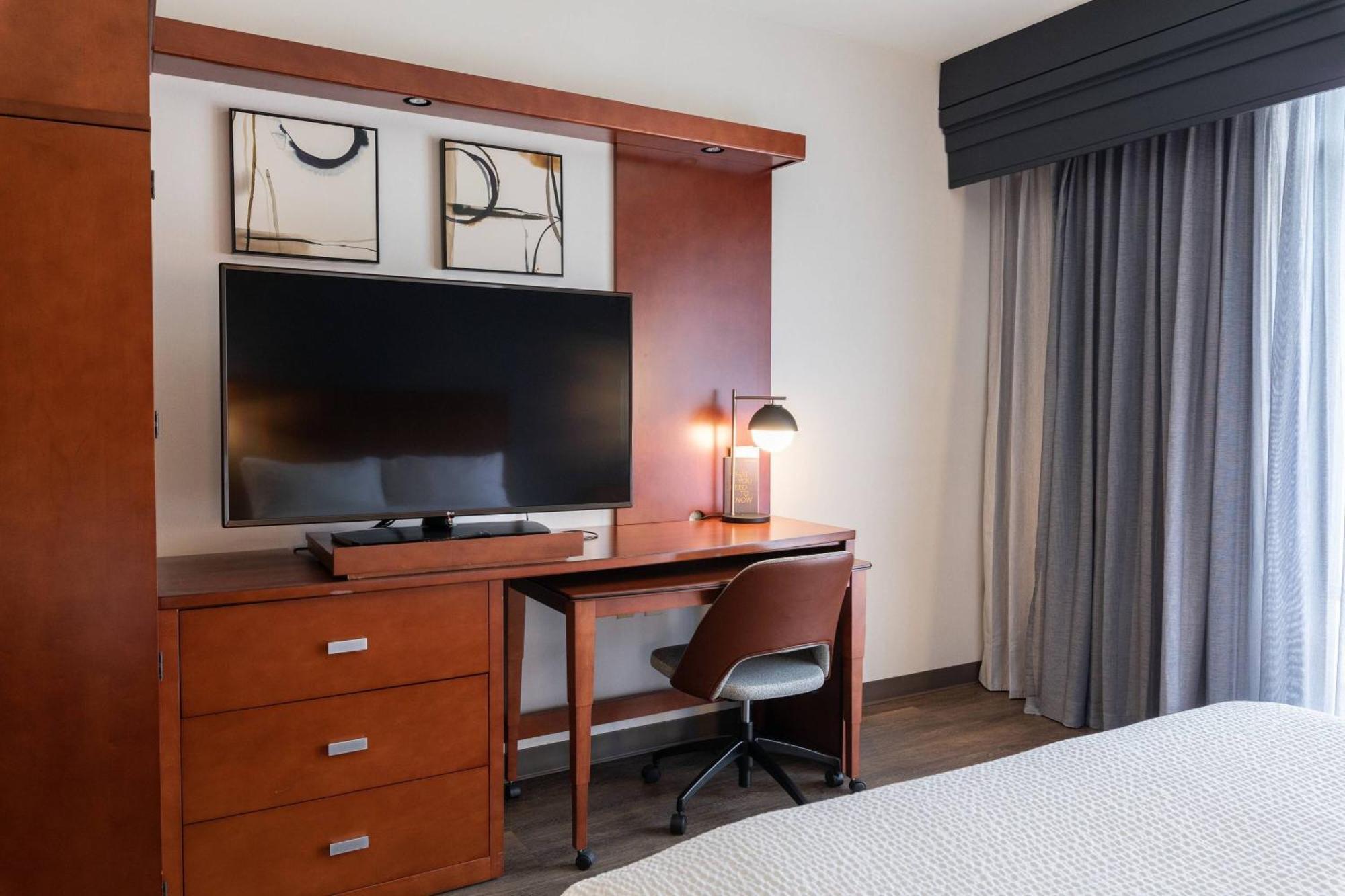 Courtyard By Marriott Cincinnati Midtown/Rookwood Buitenkant foto