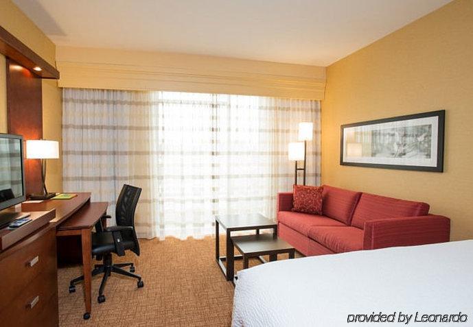 Courtyard By Marriott Cincinnati Midtown/Rookwood Buitenkant foto